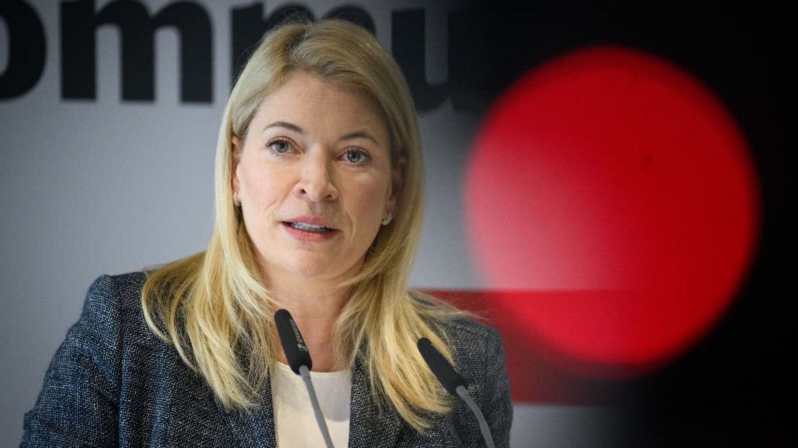 Führt die Geschicke der Deutschen Bahn: Chefin Evelyn PallaBernd von Jutrczenka/dpa