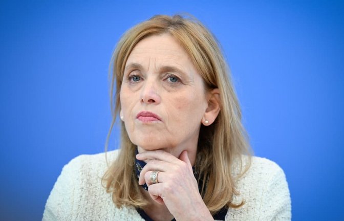 Familienministerin Karin Prien will an die Regeln für den Unterhaltsvorschuss ran.<span class='image-autor'>Soeren Stache/dpa</span>