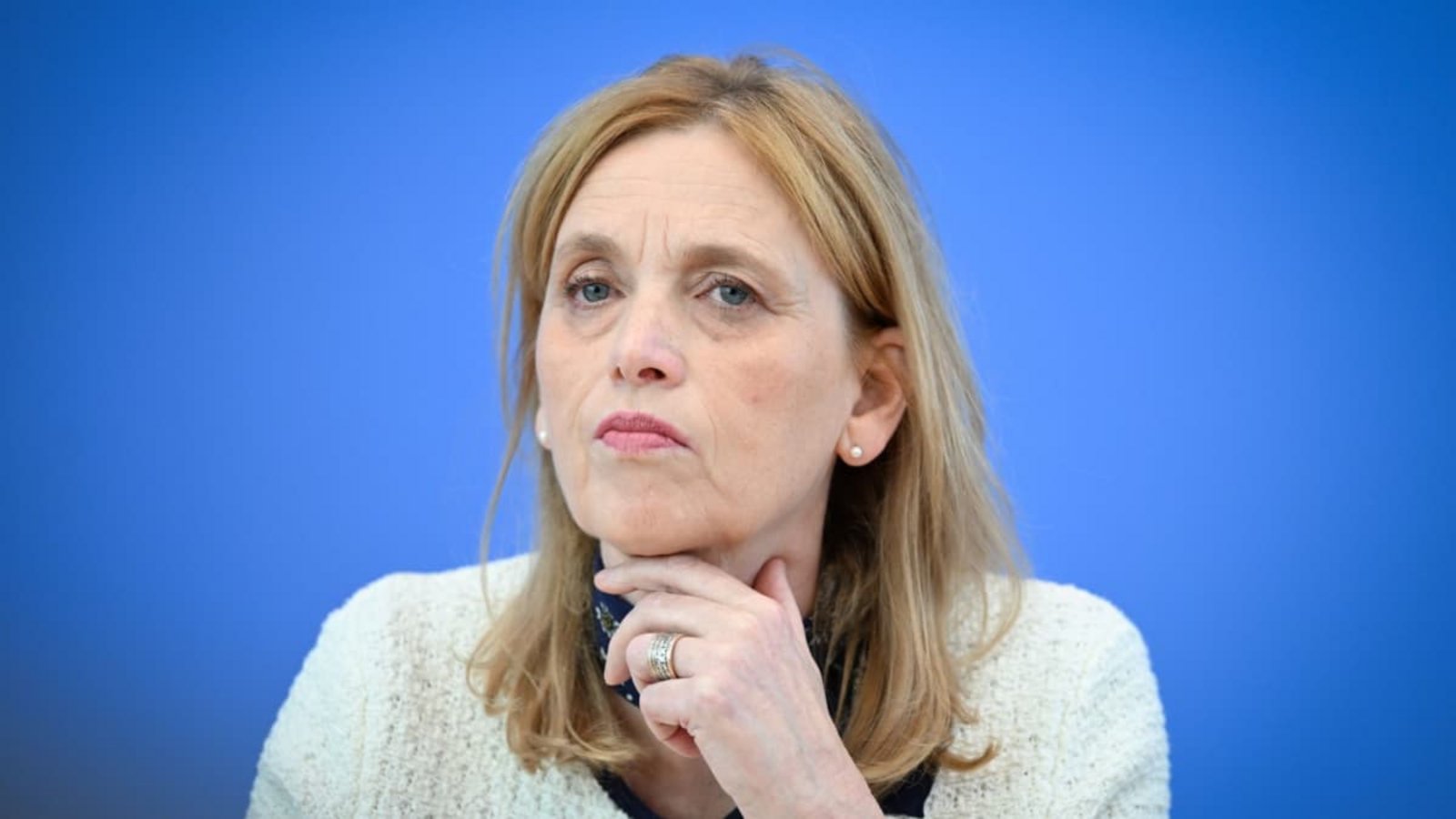 Familienministerin Karin Prien will an die Regeln für den Unterhaltsvorschuss ran.Soeren Stache/dpa