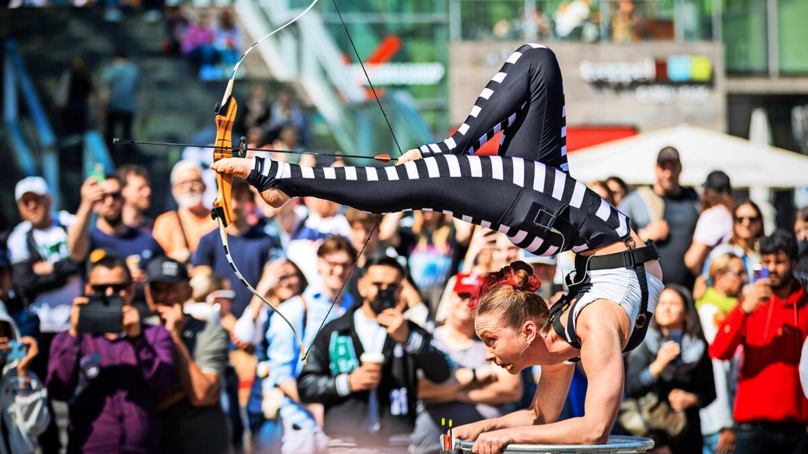 Artistik, Tanz, Comedy und Musik: Die Innenstadt wird zur Showbühne.Foto: Lg/Julian Rettig Artistik, Tanz, Comedy und Musik: Die Innenstadt wird zur Showbühne.Foto: Lg/Julian Rettig