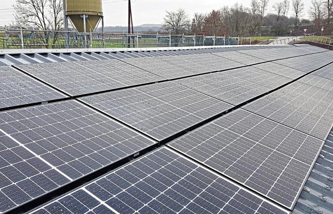 Die neue Solaranlage der Ver- und Entsorgungsgesellschaft Sersheim.  Foto: p