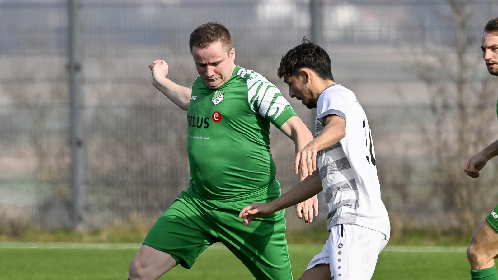 Eine bessere Leistung als vor einer Woche wird am Sonntag von Adrian Schrodt (links) und dem SV Iptingen erwartet. Foto: Leitner