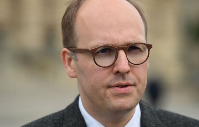 Als Jurist erfolgreich: Laurens Notdurft wandte sich vor dem Bundesverwaltungsgericht gegen das Verbot des rechtsextremen Magazins «Compact».<span class='image-autor'>Hendrik Schmidt/dpa</span>