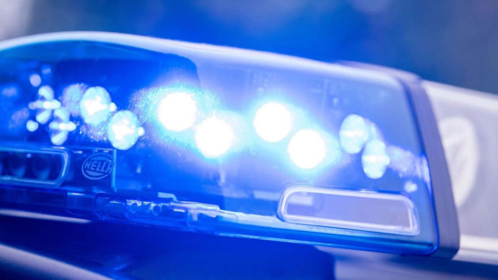 In Künzelsau hat die Polizei einen 15-Jährigen am Steuer eines Autos erwischt (Symbolfoto).dpa In Künzelsau hat die Polizei einen 15-Jährigen am Steuer eines Autos erwischt (Symbolfoto).dpa