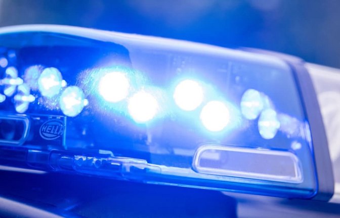 In Künzelsau hat die Polizei einen 15-Jährigen am Steuer eines Autos erwischt (Symbolfoto).<span class='image-autor'>dpa</span>