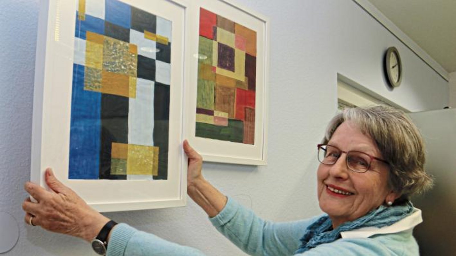 Hingucker im Vaihinger Bürgeramt: Dort stellt, nach Günther Ulrich, nun die Gündelbacherin Marie Schulze-Glöckler für etwa sechs Monate einige jüngere Werke aus. Foto: Rieger Hingucker im Vaihinger Bürgeramt: Dort stellt, nach Günther Ulrich, nun die Gündelbacherin Marie Schulze-Glöckler für etwa sechs Monate einige jüngere Werke aus. Foto: Rieger
