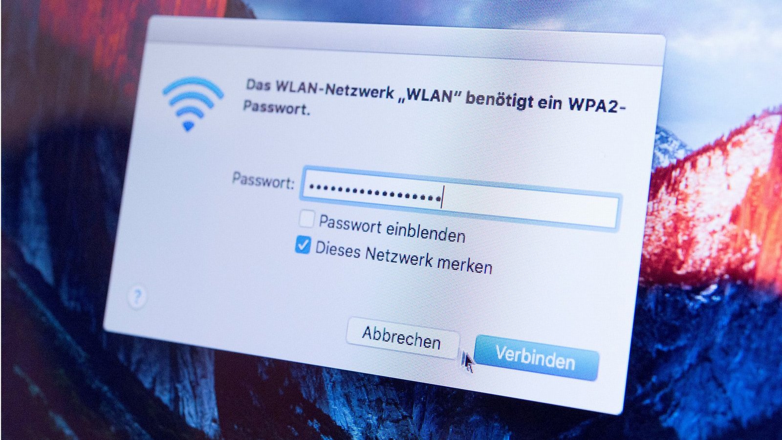 „Ein ungesichertes privates Wlan kann zu einem Einfallstor für Cyberkriminelle werden“, erklärte der Bitkom-Hauptgeschäftsführer.Foto: dpa/Florian Schuh „Ein ungesichertes privates Wlan kann zu einem Einfallstor für Cyberkriminelle werden“, erklärte der Bitkom-Hauptgeschäftsführer.Foto: dpa/Florian Schuh