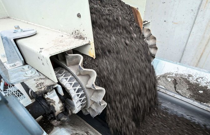Recyclingmaterial kann am Bau verwendet werden, aber es passiert noch zu selten. (Archivbild)<span class='image-autor'>Foto: Uli Deck/dpa</span>