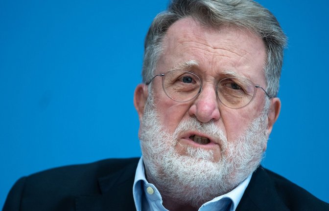 Während der Pandemie musste der Stiko-Chef Thomas Mertens auch immer wieder Kritik einstecken.<span class='image-autor'>Foto: dpa/Bernd von Jutrczenka</span>