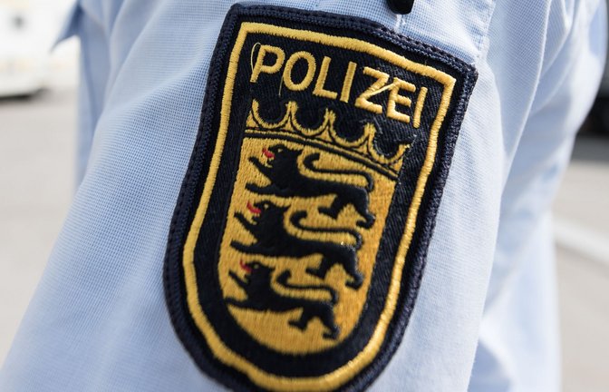 Die Polizei ermittelt die Hintergründe zum Fund eines menschliches Bein. (Symbolbild)<span class='image-autor'>Foto: dpa/Patrick Seeger</span>