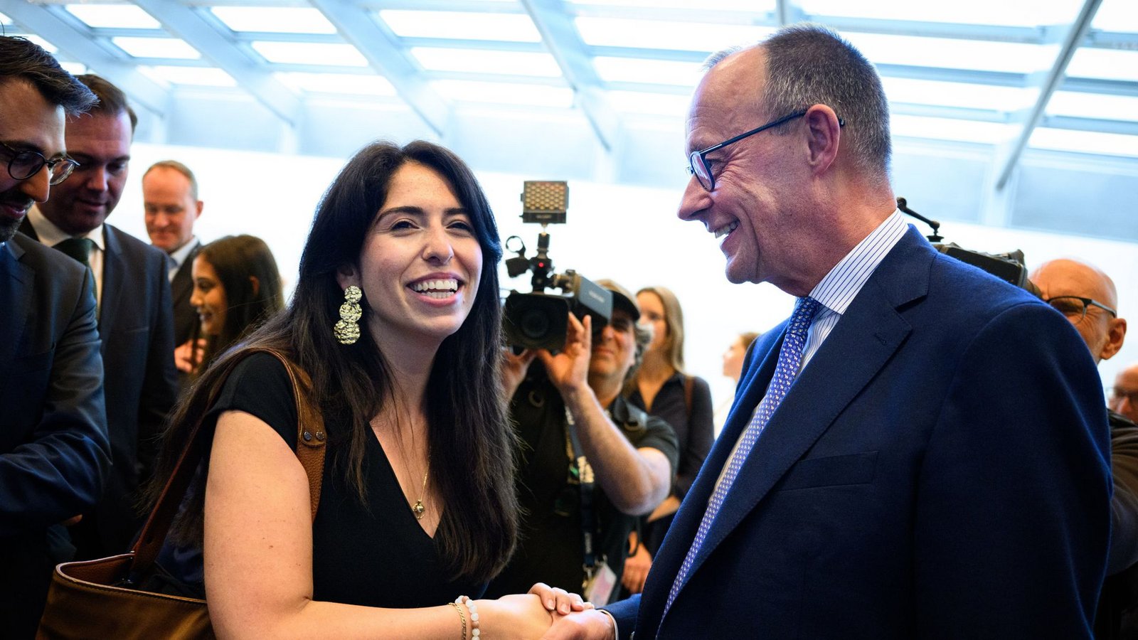 Neue politische Heimat: Melis Sekmen und CDU-Chef Friedrich Merz.Foto: dpa/Bernd von Jutrczenka