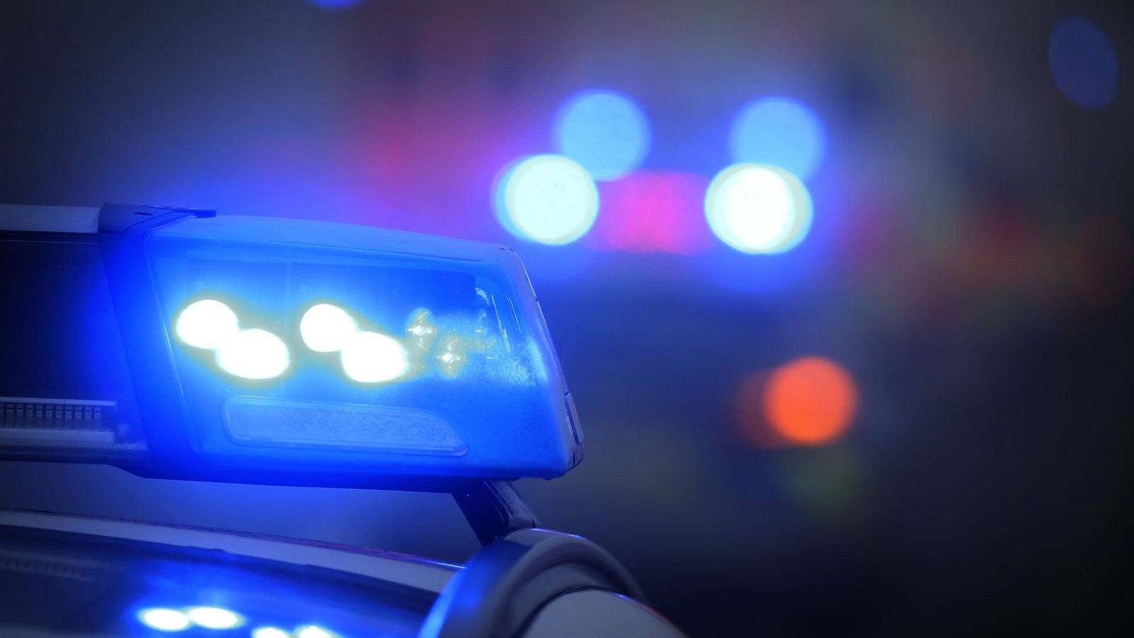 Acht Schüler und ein Lehrer seien tot und es gebe 13 Verletzte, teilte der türkische Innenminister Mustafa Ciftci mit (Symbolbild).Foto: Karl-Josef Hildenbrand/dpa