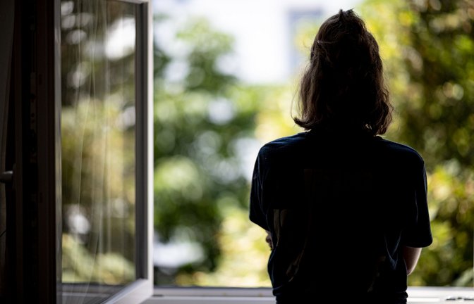 Mädchen wurden laut der Statistik anteilig häufiger wegen psychischer Erkrankungen behandelt als Jungen (Symbolbild).<span class='image-autor'>Foto: dpa/Fabian Sommer</span>