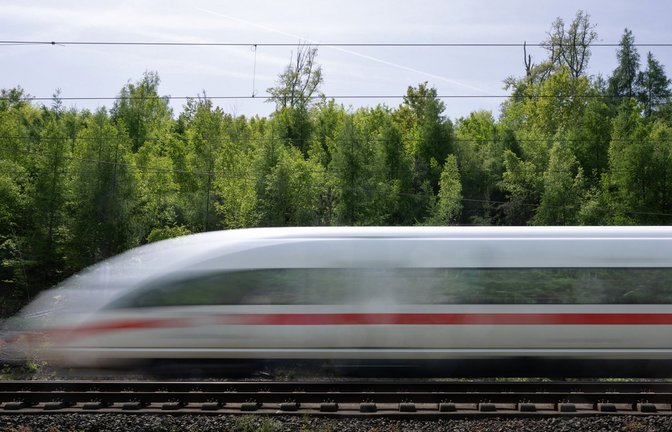 ICE sind Hochgeschwindigkeitszüge – und doch häufig zu spät.<span class='image-autor'>Foto: dpa/Boris Roessler</span>