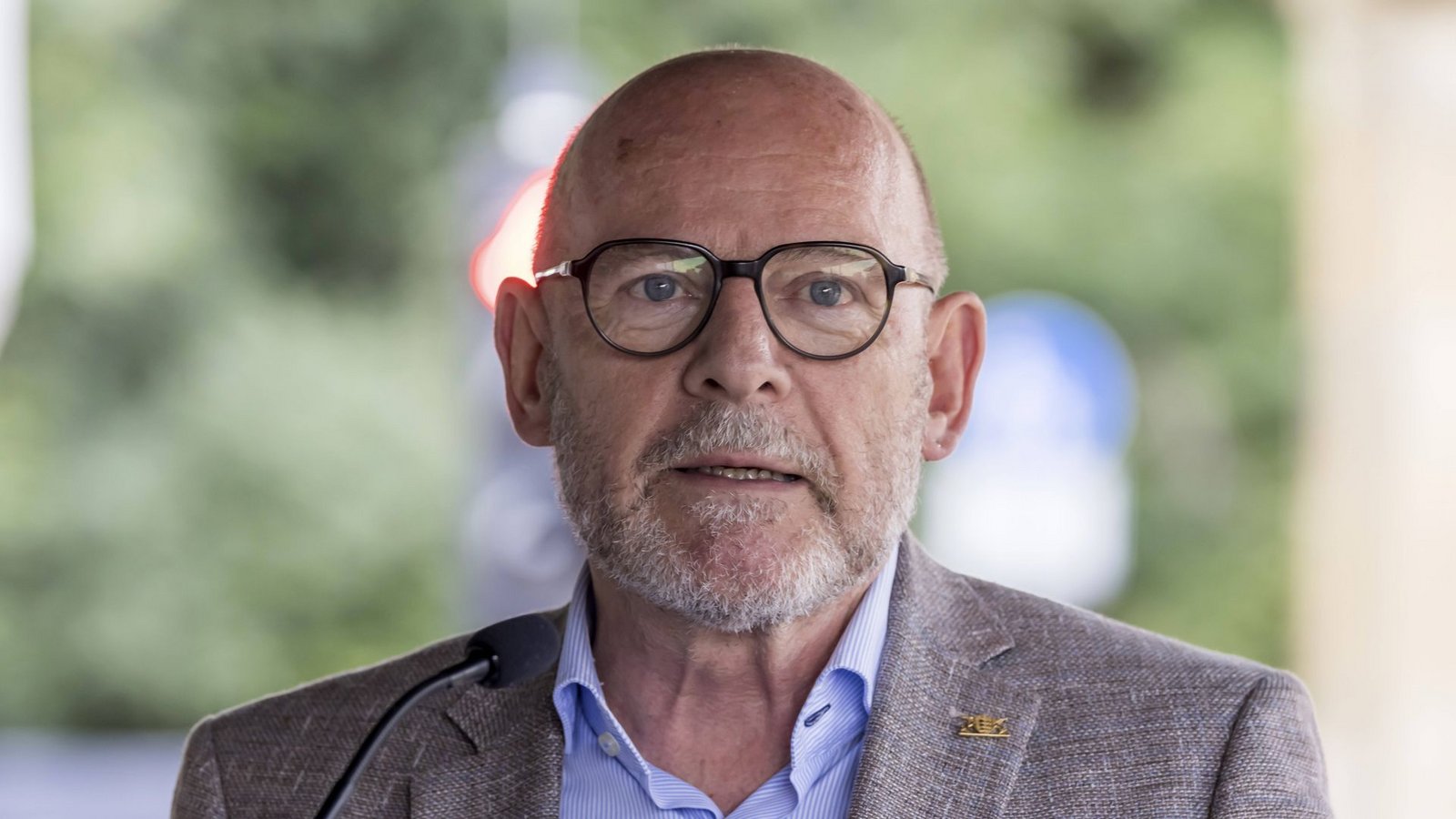 Verkehrsminister Winfried Hermann drückt nach dem tödlichen Radunfall des Aktivisten Andreas Mandalka seine Anteilnahme aus (Archivbild).Foto: IMAGO/Arnulf Hettrich/IMAGO/Arnulf Hettrich Verkehrsminister Winfried Hermann drückt nach dem tödlichen Radunfall des Aktivisten Andreas Mandalka seine Anteilnahme aus (Archivbild).Foto: IMAGO/Arnulf Hettrich/IMAGO/Arnulf Hettrich