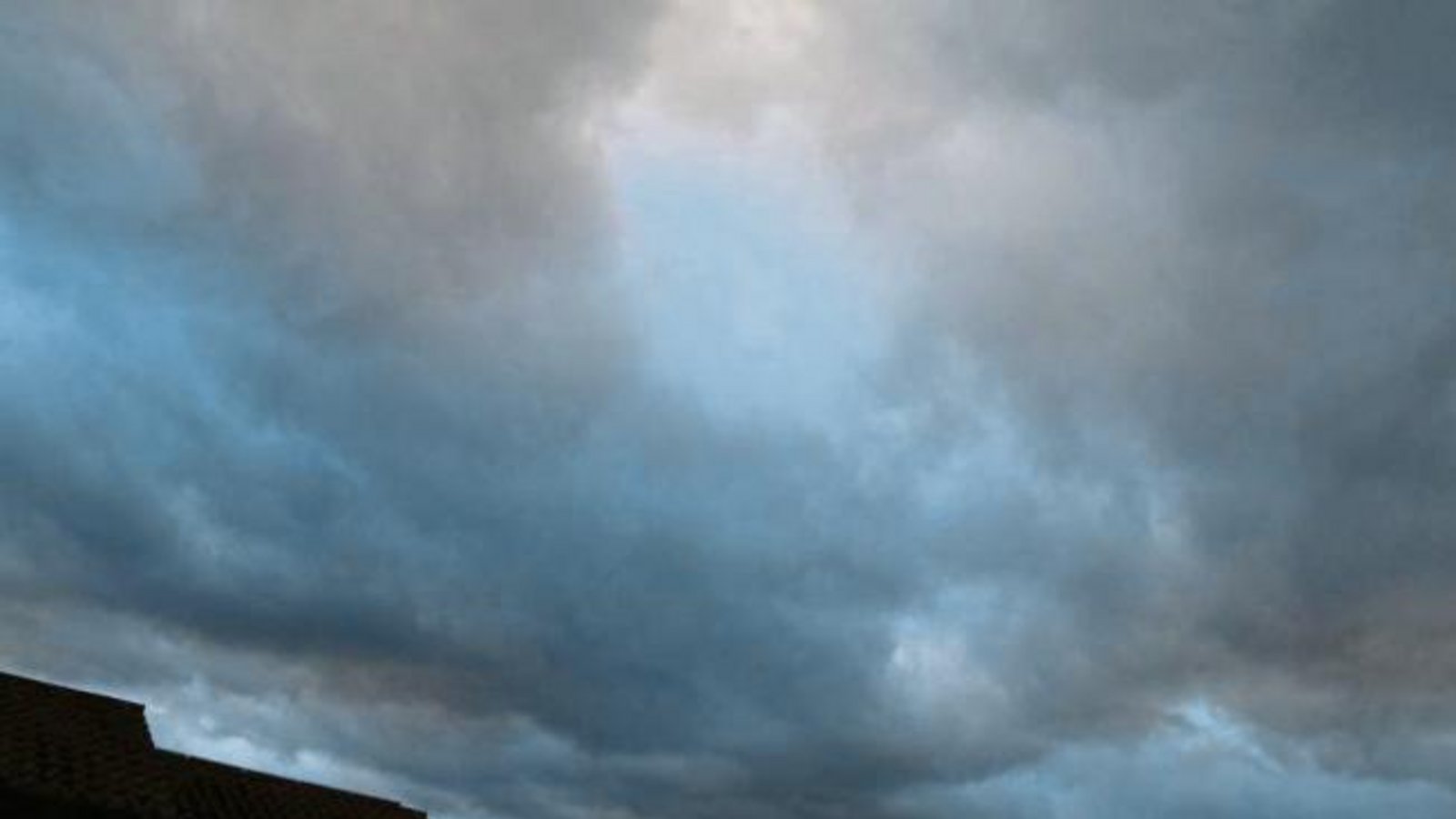 Turbulentes Wochenende mit Sturm, Regen und Sonnenschein. Foto: Bögel