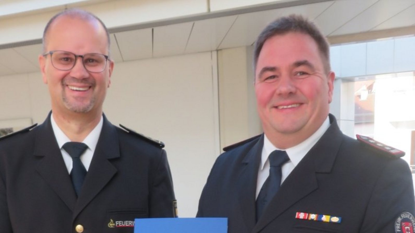 Kreisbrandmeister Carsten Sorg (links) und sein neuer Stellvertreter Florian Becker. Foto: Enzkreis/S. Burkard