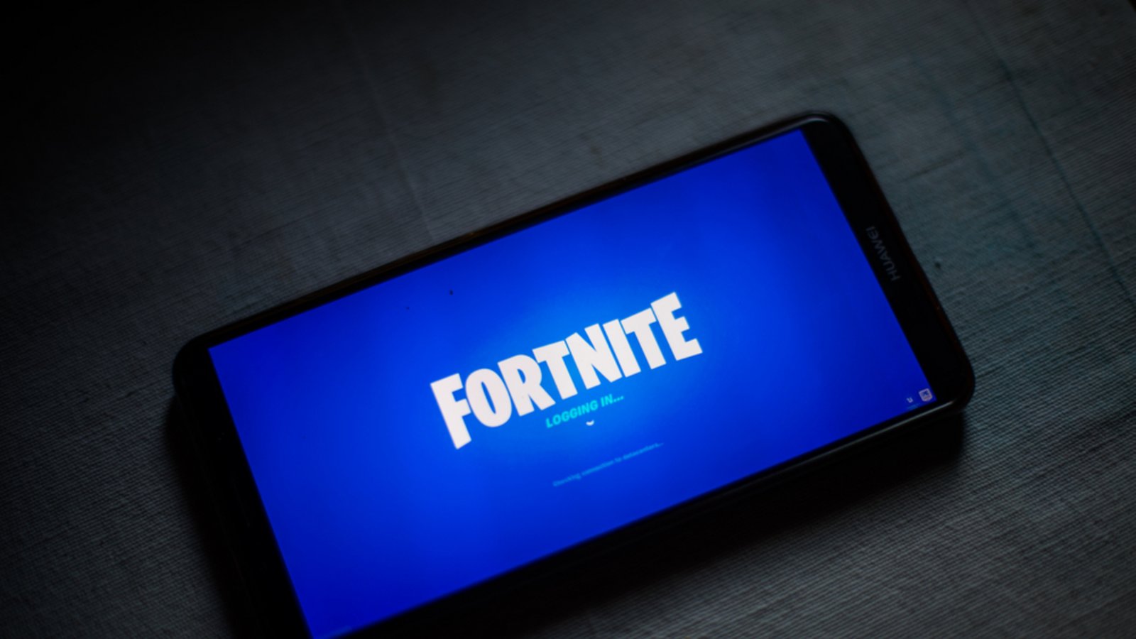 Wegen Wartungsarbeiten sind die Server down.Foto: Alexandru Nika / shutterstock.com