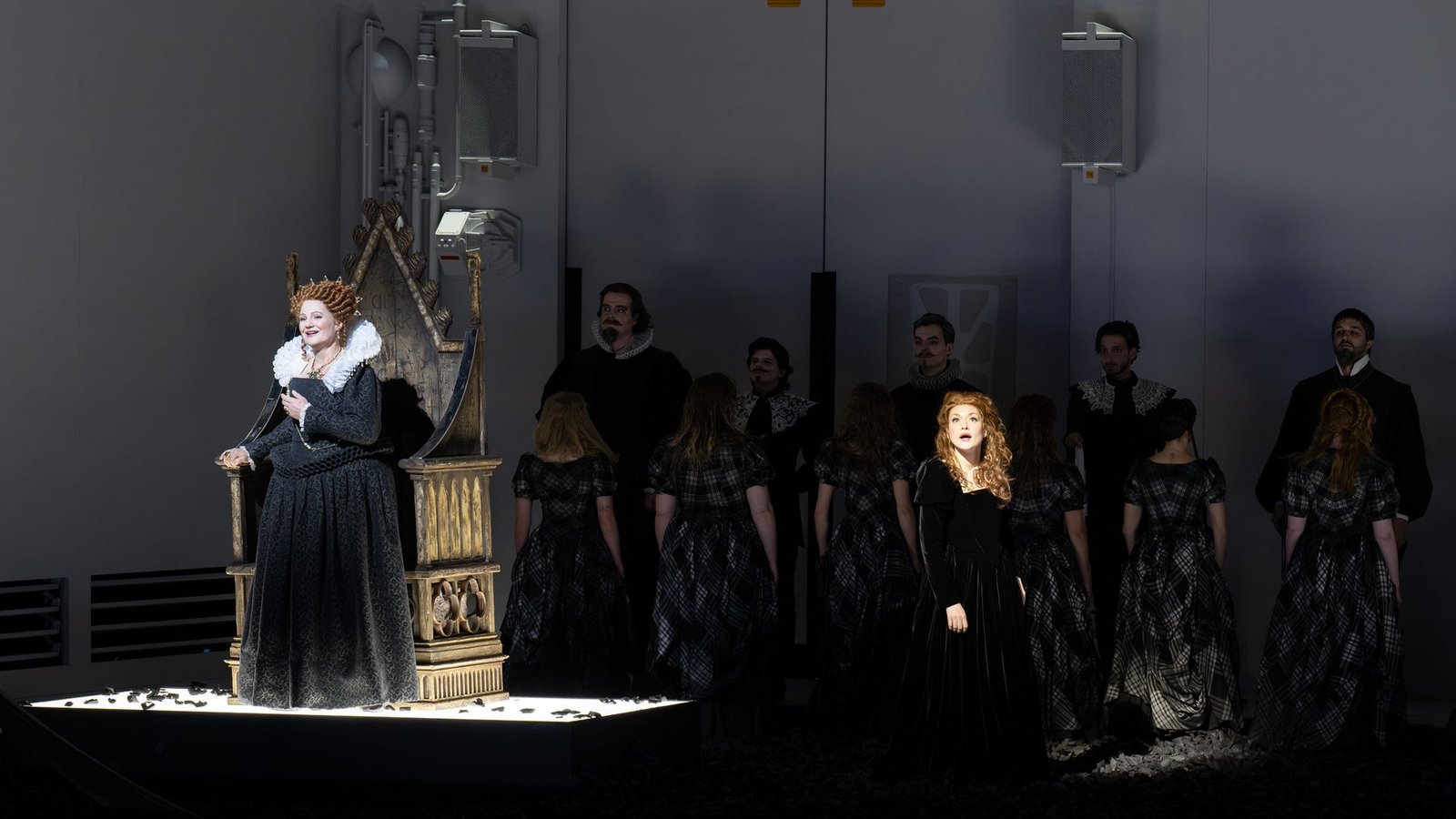 "Of One Blood"ist eine neue Oper über Mary Stuart und Elizabeth I.Foto: Monika Ritterhaus/Bayerische Staatsoper/dpa "Of One Blood"ist eine neue Oper über Mary Stuart und Elizabeth I.Foto: Monika Ritterhaus/Bayerische Staatsoper/dpa