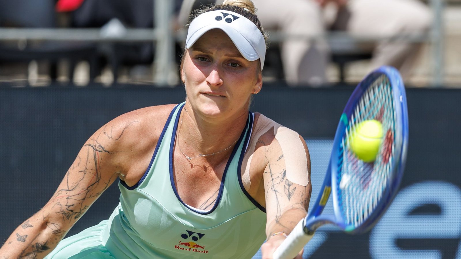 Marketa Vondrousova wurde für einen verpassten Dopingtest für vier Jahre gesperrt. (Archivbild)Foto: Andreas Gora/dpa