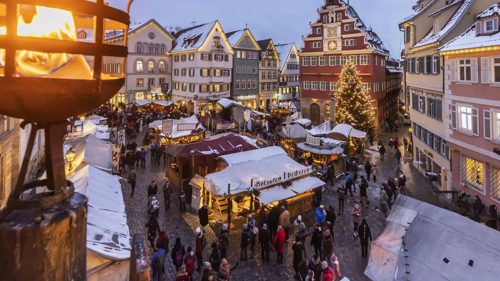 Der Esslinger Weihnachtsmarkt gehört zu den bekanntesten in der Region Stuttgart.Foto: IMAGO/Arnulf Hettrich
