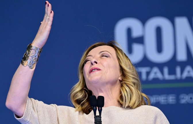 Italiens postfaschistische Premierministerin Giorgia Meloni will die Rechtsnationalisten in Europa einen.<span class='image-autor'>Foto: AFP/TIZIANA FABI</span>
