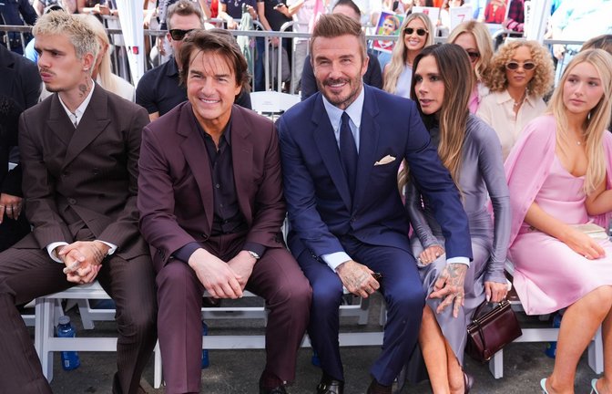 David Beckham erhielt einen Stern auf dem berühmten "Walk Of Fame" in Hollywood. Mit dabei: Sohn Romeo, Filmstar Tom Cruise, Ehefrau Victoria und Tochter Harper Seven.<span class='image-autor'>Foto: Chris Pizzello/Invision/AP/dpa</span>