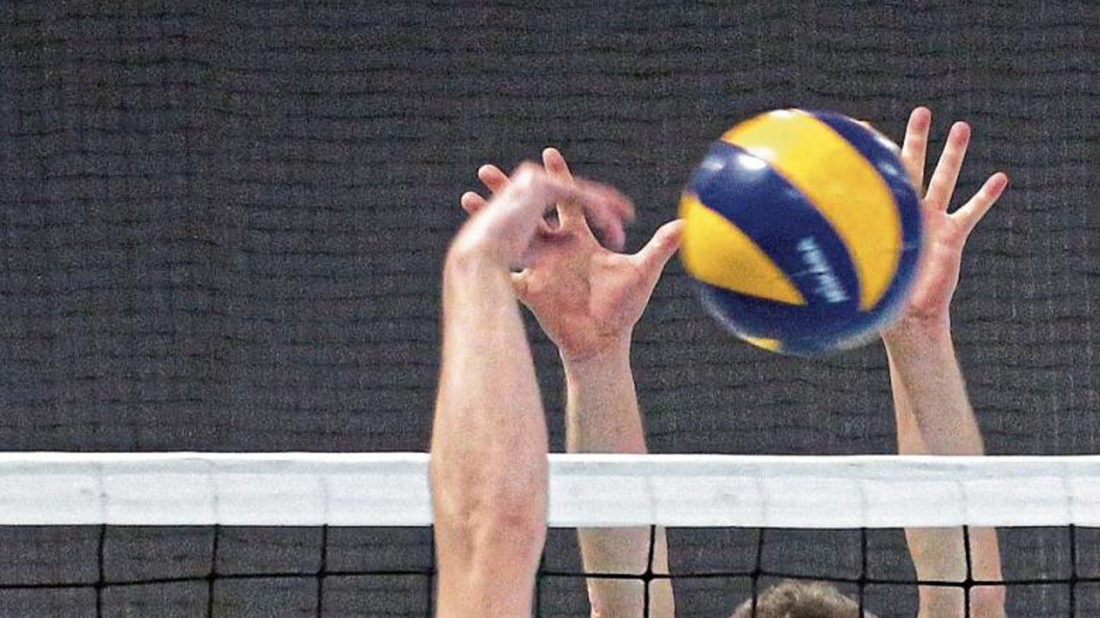Am Block von Klaus Huschka (rechts) soll auch in dieser Saison niemand vorbeikommen. Der SV Iptingen will am liebsten jedes Spiel gewinnen, sagt Abteilungsleiter Felix Lang. Foto: Küppers Am Block von Klaus Huschka (rechts) soll auch in dieser Saison niemand vorbeikommen. Der SV Iptingen will am liebsten jedes Spiel gewinnen, sagt Abteilungsleiter Felix Lang. Foto: Küppers