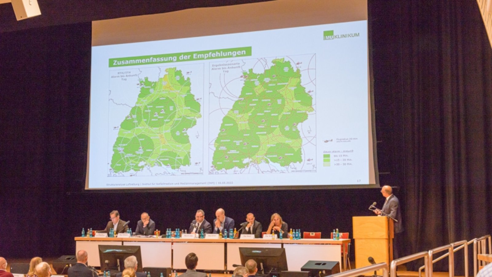 Die Anhörung in der Leonberger Stadthalle. p