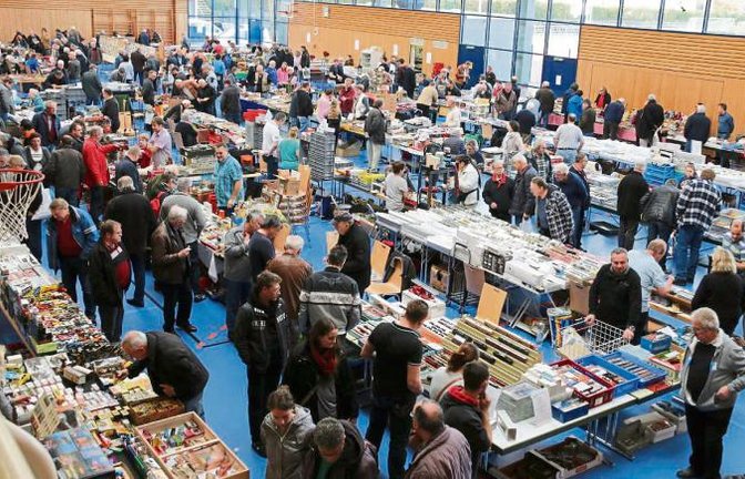 Die Modellbörse lockt Aussteller und Besucher gleichermaßen. Fotos: Bögel