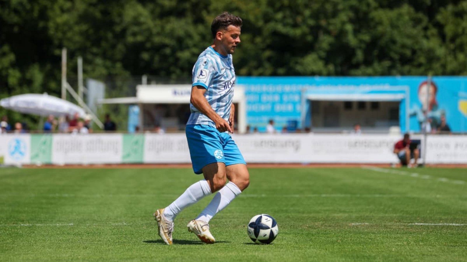 Yannick Glessing traf bei dem Kantersieg gleich vier Mal (Archivbild).IMAGO/Pressefoto Baumann Yannick Glessing traf bei dem Kantersieg gleich vier Mal (Archivbild).IMAGO/Pressefoto Baumann