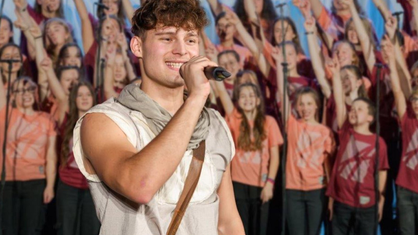 Theater, Tanz, Band und ein Chor: Das gibt es beim Adonia-Musical zu erleben.  Foto: p Theater, Tanz, Band und ein Chor: Das gibt es beim Adonia-Musical zu erleben.  Foto: p