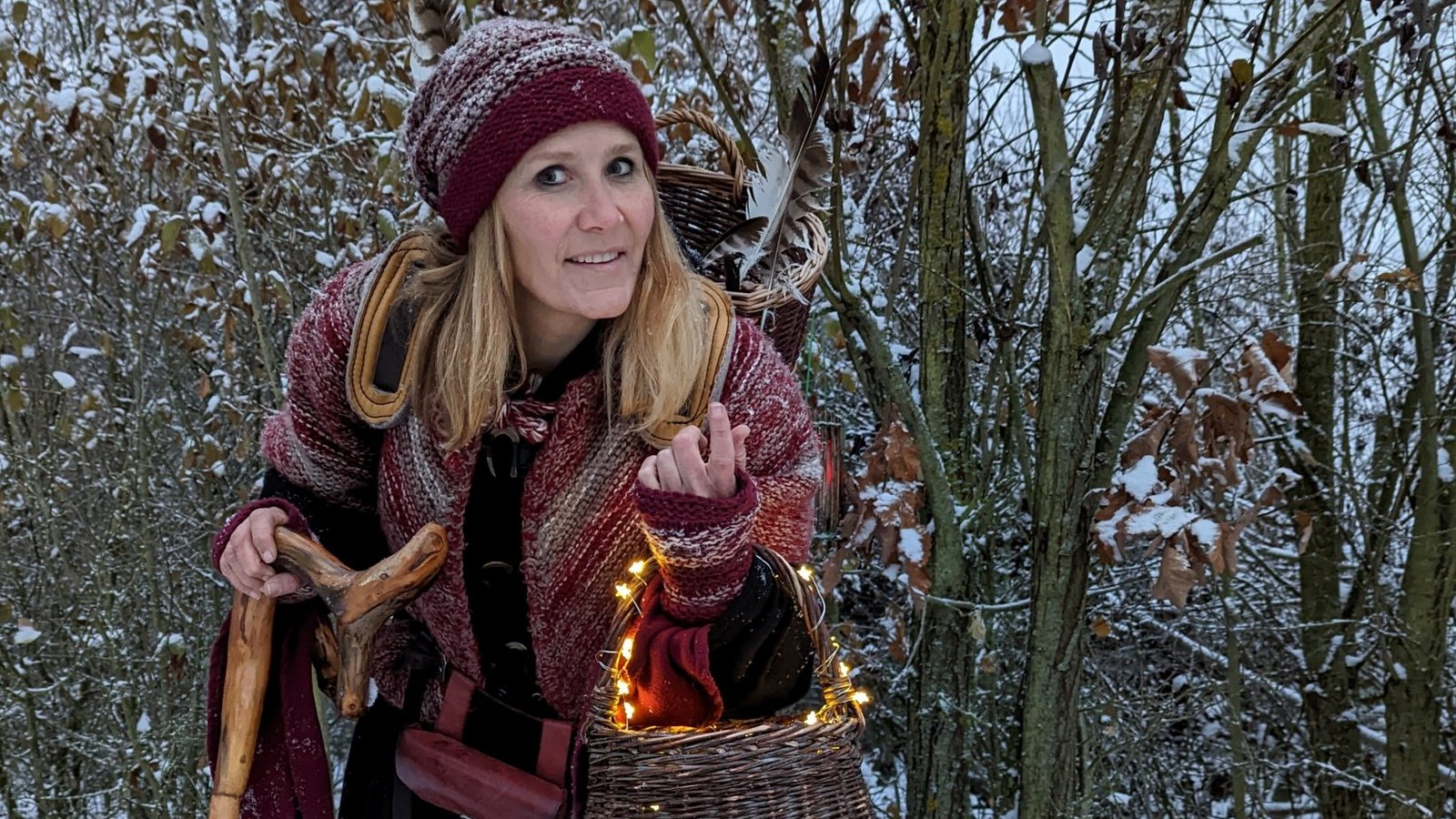 Stefanie Keller informiert über Riten und Bräuche der Rauhnächte. Foto: p Stefanie Keller informiert über Riten und Bräuche der Rauhnächte. Foto: p