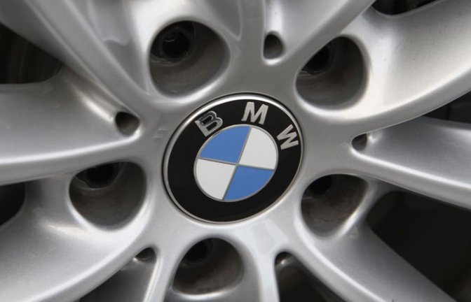 Ein BMW-Fahrer hat in der Nacht auf Samstag einen Unfall in Nürtigen gebaut und ist anschließend geflüchtet (Symbolfoto).<span class='image-autor'>Eibner-Pressefoto</span>