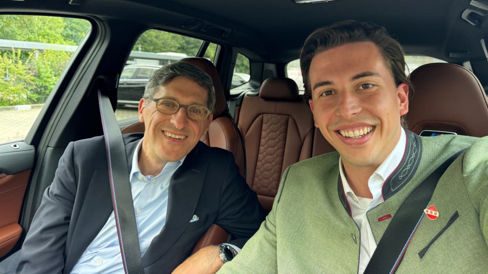 Mulfingens Bürgermeister Sören Döffinger (re.) unterwegs mit EBM-Papst-Geschäftsführer Klaus Gießdörferprivat