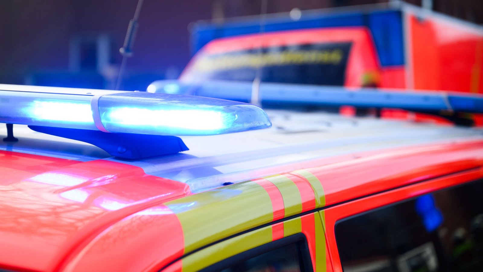Beide Jungen wurden vom Rettungsdienst behandelt und ins Krankenhaus gebracht. (Symbolbild)Foto: Julian Stratenschulte/dpa Beide Jungen wurden vom Rettungsdienst behandelt und ins Krankenhaus gebracht. (Symbolbild)Foto: Julian Stratenschulte/dpa