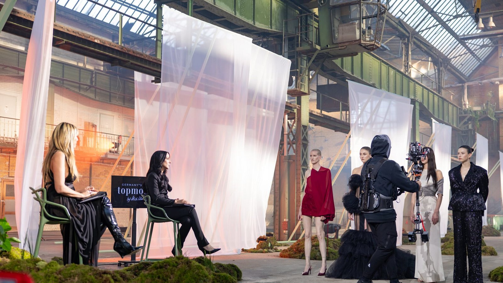 Heidi Klum mit Designerin Maria Koch.Foto: ProSieben/Daniel Graf