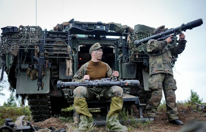 Soldaten der Bundeswehr bereiten sich auf die Großübung „Freedom Shield 2026“ der neuen Panzerbrigade 45 vor.<span class='image-autor'>Foto: Kay Nietfeld/dpa</span>