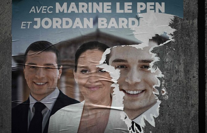 Jordan Bardella ist der Shootingstar von Frankreichs extremen Rechten. Er könnte Premierminister werden, sollte sich der Siegeszug des Rassemblement National fortsetzen.<span class='image-autor'>Foto: AFP/PHILIPPE LOPEZ</span>