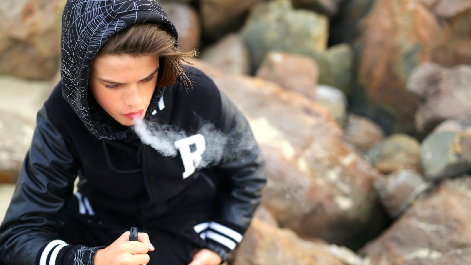 Vapes sind handlich, sorgen für viel Dampf – aber gesund sind sie nicht.Foto: /Mariiya Vapes sind handlich, sorgen für viel Dampf – aber gesund sind sie nicht.Foto: /Mariiya