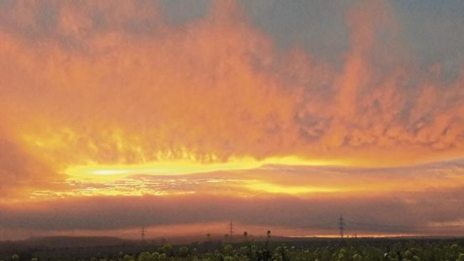 Mancherorts „backen die Engel im Himmel Plätzchen“, wenn das Morgenrot so schön scheint. Kennt der Schwabe diese Assoziation eigentlich auch? Foto: Rücker Mancherorts „backen die Engel im Himmel Plätzchen“, wenn das Morgenrot so schön scheint. Kennt der Schwabe diese Assoziation eigentlich auch? Foto: Rücker