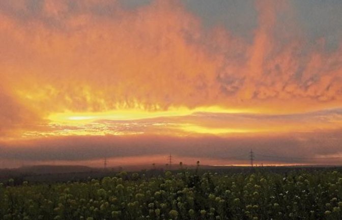 Mancherorts „backen die Engel im Himmel Plätzchen“, wenn das Morgenrot so schön scheint. Kennt der Schwabe diese Assoziation eigentlich auch? Foto: Rücker