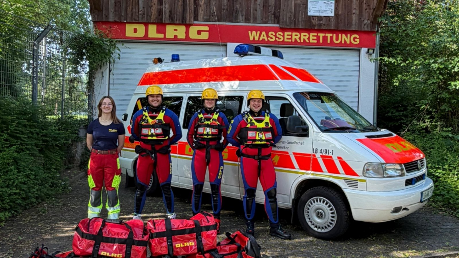 Ausrüstung aufgestockt: die DLRG. Foto: p Ausrüstung aufgestockt: die DLRG. Foto: p