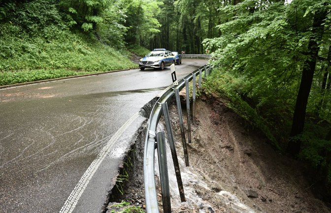 Straße bei Rudersberg nach den Wassermassen<span class='image-autor'>Foto:  /Phillip Weingand</span>
