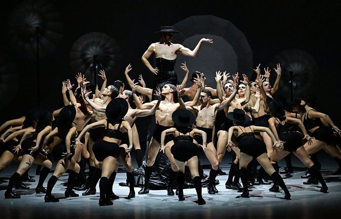 Das Spanische Natinalballet in der Eröffnungsszene von Marcos Moraus Hommage „Afanador“.<span class='image-autor'>Foto: Merche Burgos</span>
