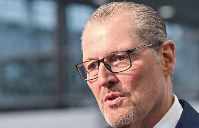 Arbeitgeberpräsident Rainer Dulger hat die Einigung der regierenden Koalition aus Union und SPD zur Reform des Bürgergeldes begrüßt. (Archivbild)<span class='image-autor'>Foto: Peter Kneffel/dpa</span>