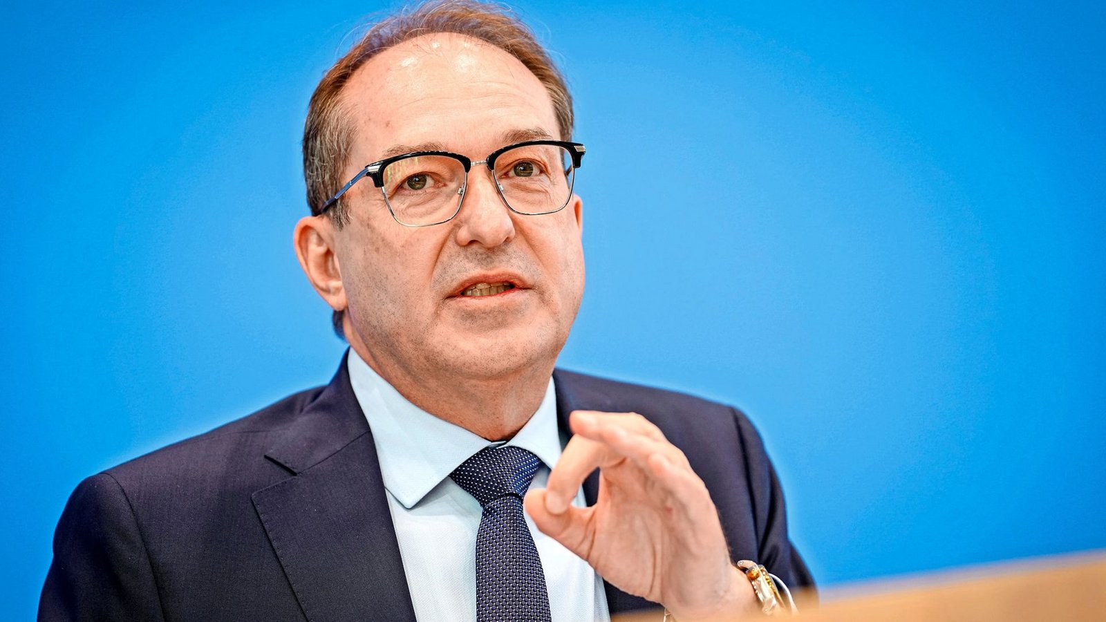 Bundesinnenminister Dobrindt strebt direkte Verhandlungen mit der Taliban-Regierung an (Archivbild).Foto: Kay Nietfeld/dpa Bundesinnenminister Dobrindt strebt direkte Verhandlungen mit der Taliban-Regierung an (Archivbild).Foto: Kay Nietfeld/dpa