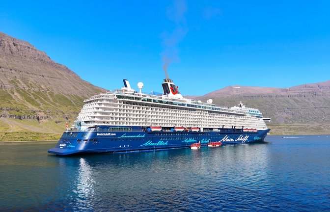 Auf der Reise der Mein Schiff 3 lief plötzlich nicht alles nach Plan. Warum Amsterdam ausfiel und welcher seltene Stopp die Passagiere überraschte.<span class='image-autor'>Foto: Toni Arsovski / Shutterstock.com</span>