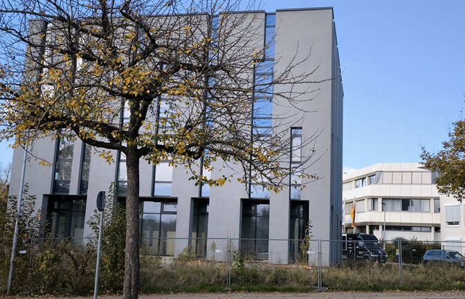 Die Stadt Leinfelden-Echterdingen muss entscheiden, was aus dem fast fertig gebauten Rohbau der Moschee im Ortsteil Oberaichen wird.<span class='image-autor'>Foto: /Natalie Kanter</span>