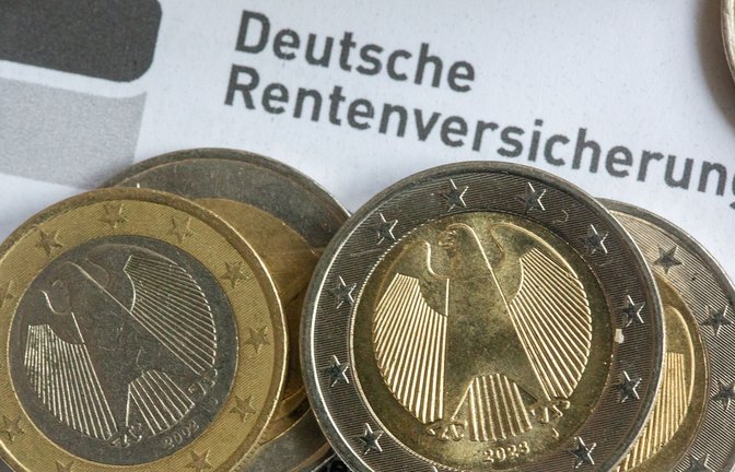 Die Regierung will das Rentenniveau stabilisieren – doch das wird auf Dauer immer schwieriger.<span class='image-autor'>Foto: Fernando Gutierrez-Juarez/dpa</span>